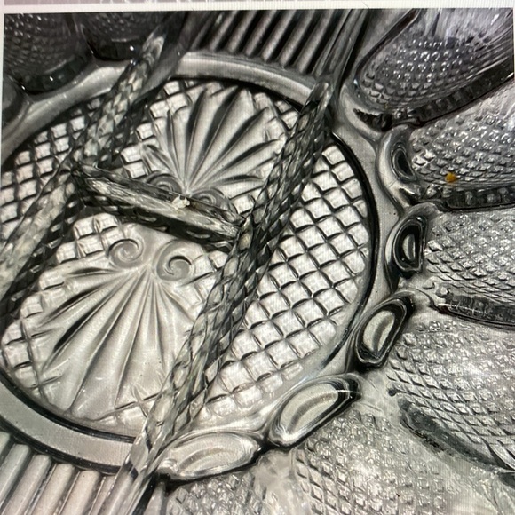 LE Smith glass egg tray - Picture 2 of 3